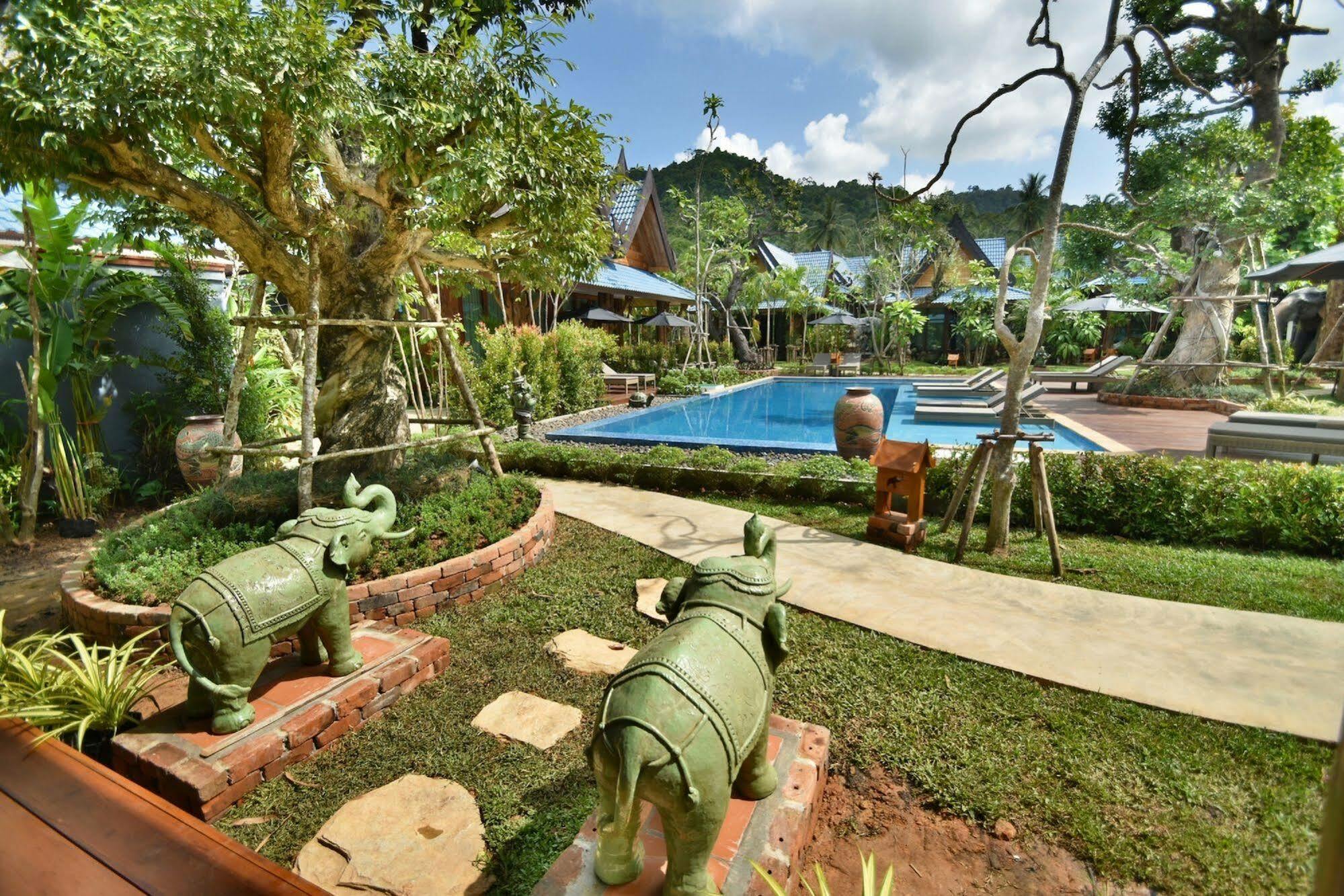 The Nine Thipthara Klongson Resort Ban Nong Thale Eksteriør bilde